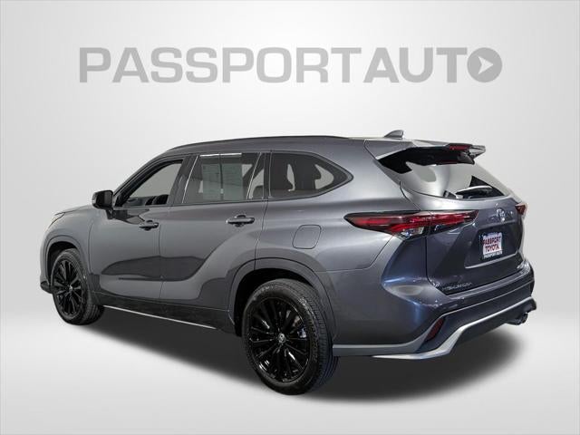 2025 Toyota Highlander XSE - Photo 11