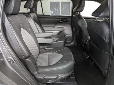 2025 Toyota Highlander XSE