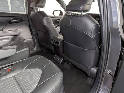 2025 Toyota Highlander XSE