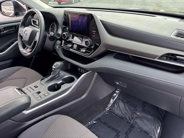 2025 Toyota Highlander LE