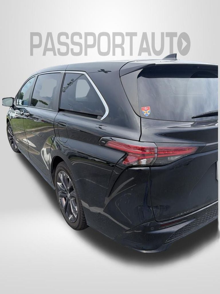 2021 Toyota Sienna XSE 7 Passenger