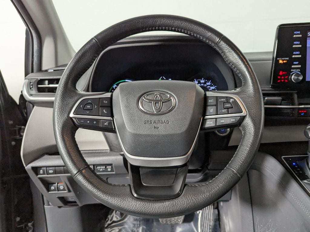 2024 Toyota Sienna XLE 8 Passenger