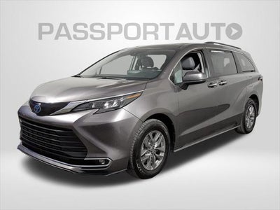 2024 Toyota Sienna XLE 8 Passenger