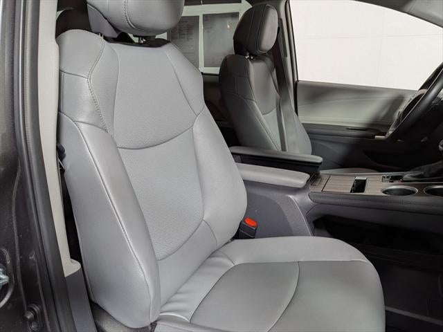 2024 Toyota Sienna XLE 8 Passenger