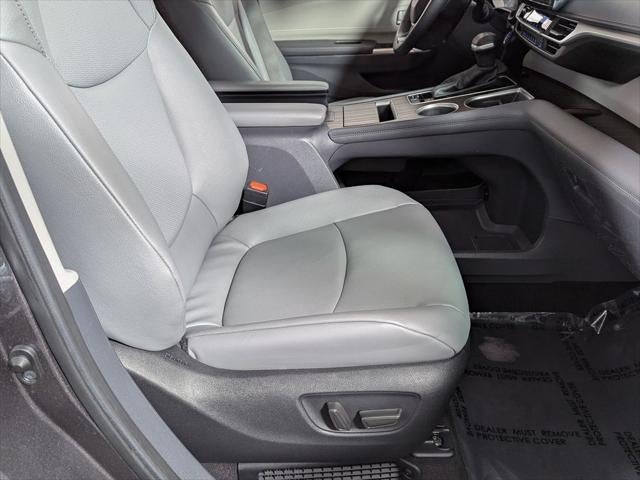 2024 Toyota Sienna XLE 8 Passenger