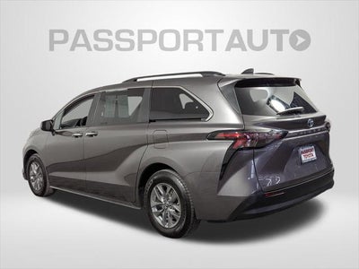 2024 Toyota Sienna XLE 8 Passenger