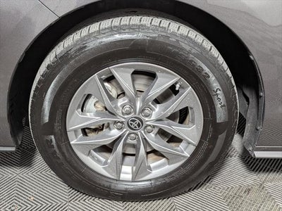 2024 Toyota Sienna XLE 8 Passenger