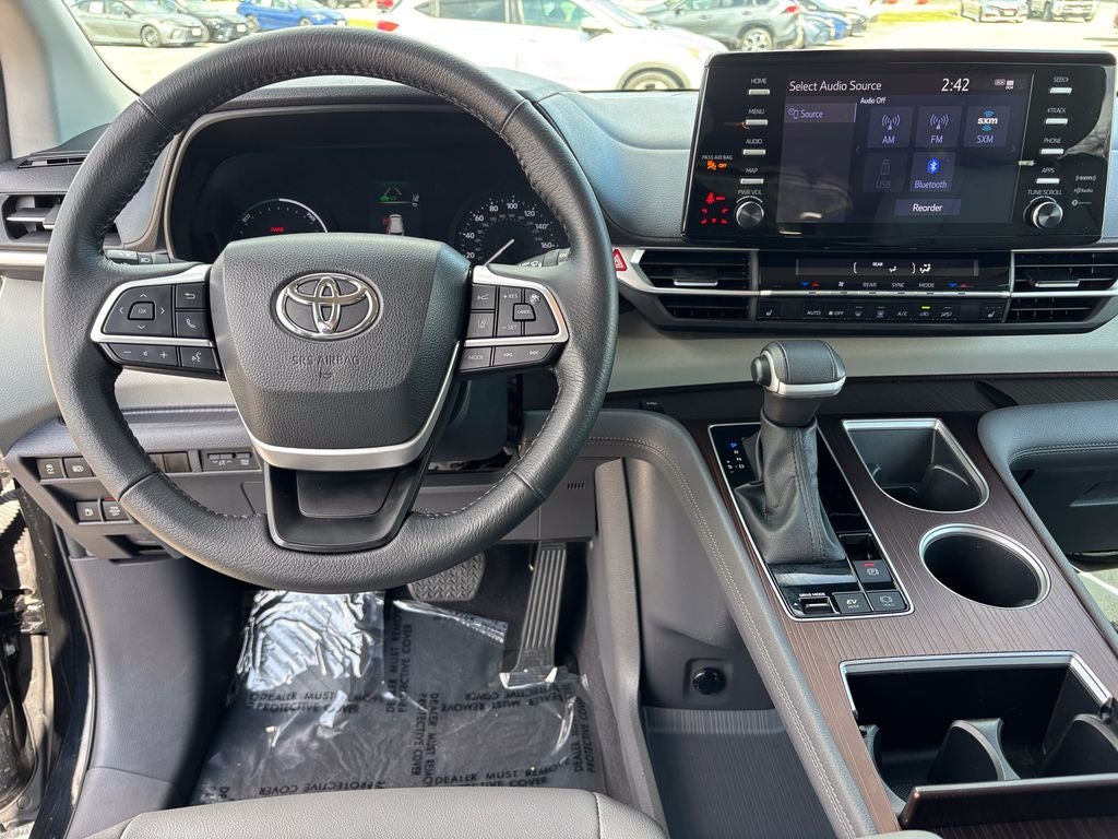 2023 Toyota Sienna XLE
