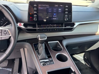 2023 Toyota Sienna XLE