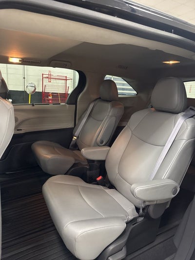 2023 Toyota Sienna XLE