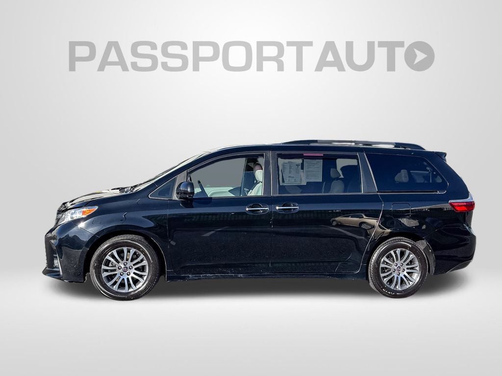 2019 Toyota Sienna XLE 8 Passenger