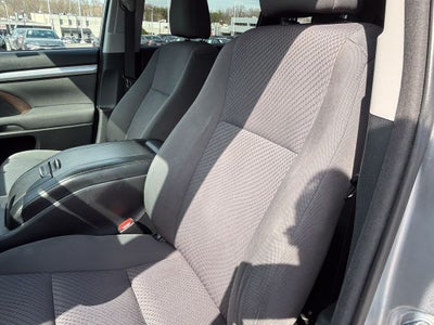 2016 Toyota Highlander LE