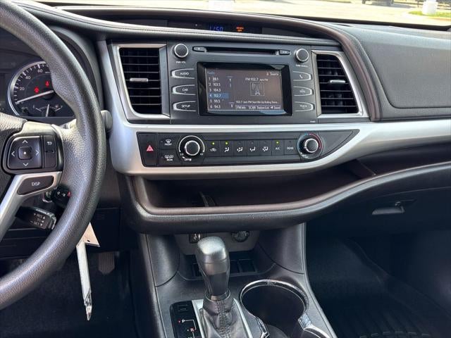 2016 Toyota Highlander LE