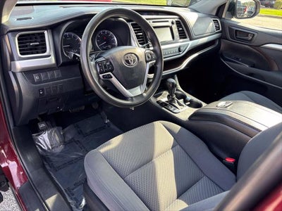 2019 Toyota Highlander LE