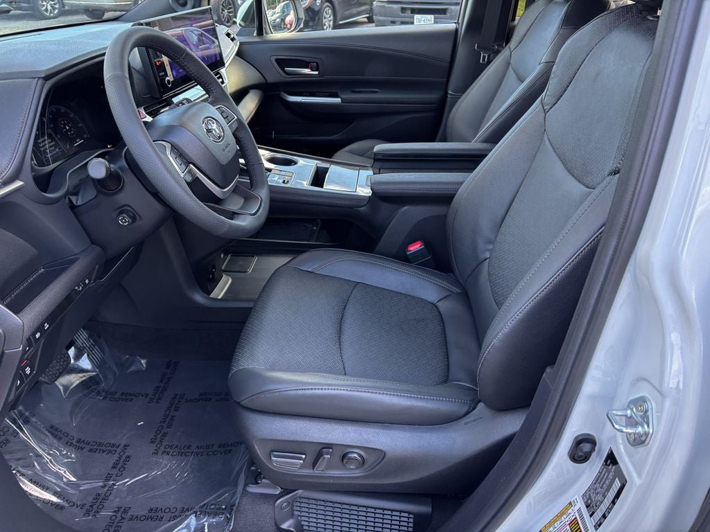 2025 Toyota Sienna Limited 7 Passenger