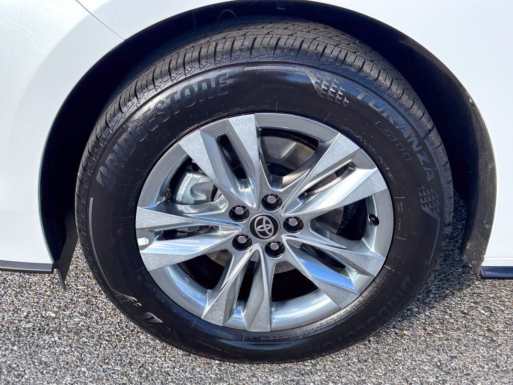 2025 Toyota Sienna Limited 7 Passenger