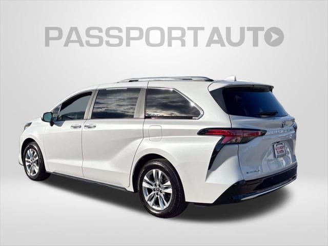 2025 Toyota Sienna Limited 7 Passenger