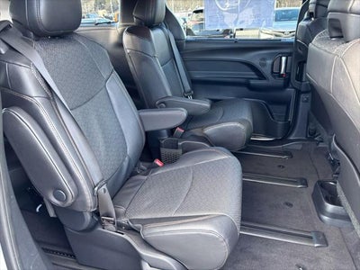 2025 Toyota Sienna Limited 7 Passenger