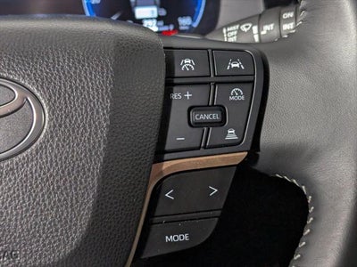 2025 Toyota Crown Signia XLE