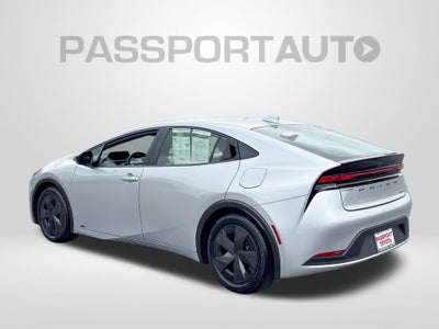 2025 Toyota Prius LE