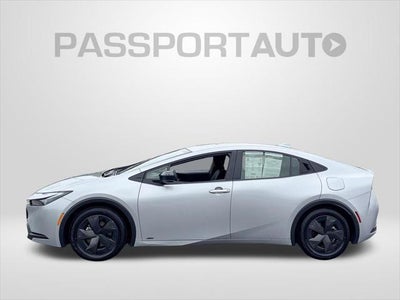 2025 Toyota Prius LE