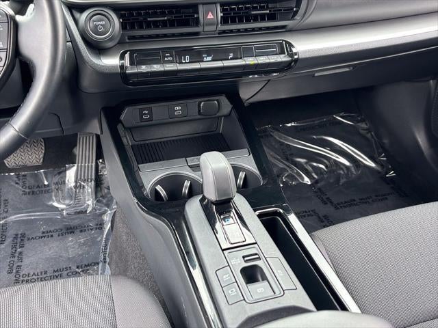 2025 Toyota Prius LE