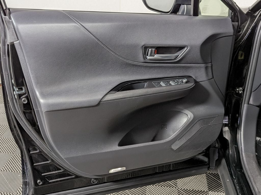 2022 Toyota Venza LE