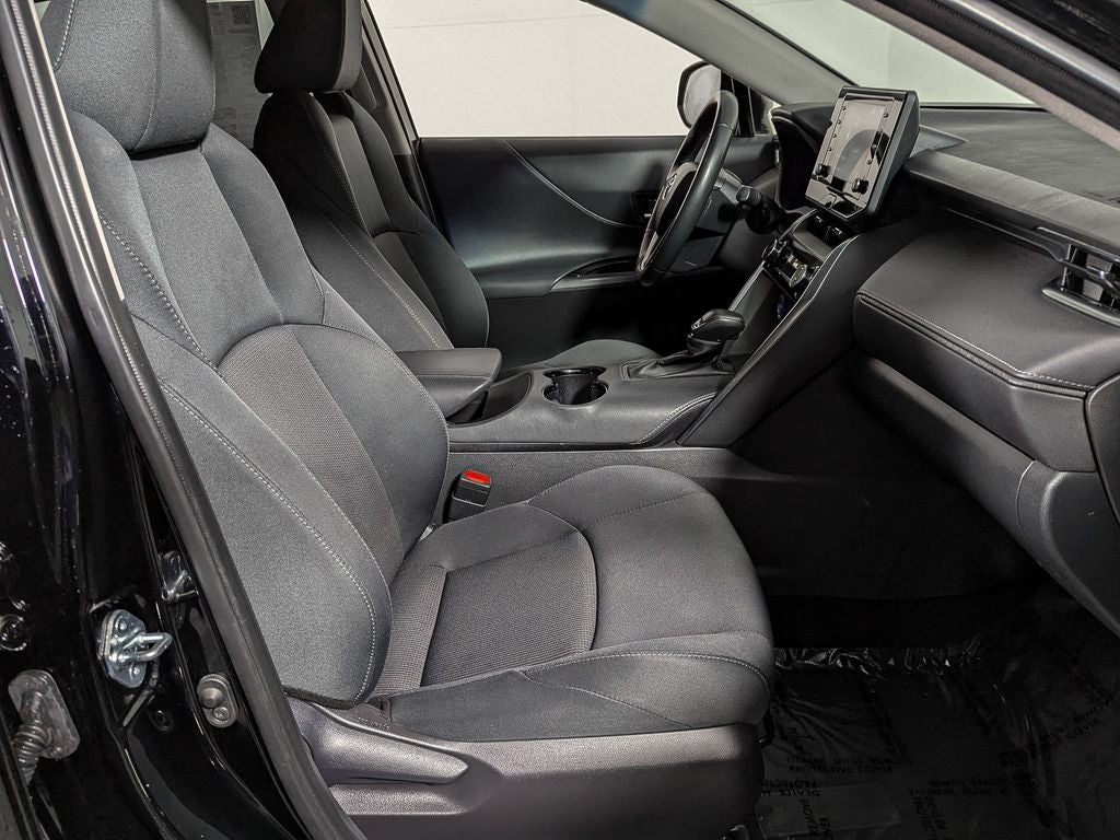 2022 Toyota Venza LE