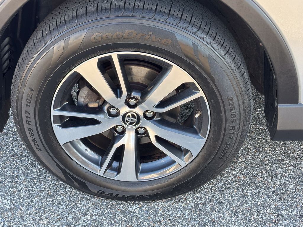 2018 Toyota RAV4 XLE