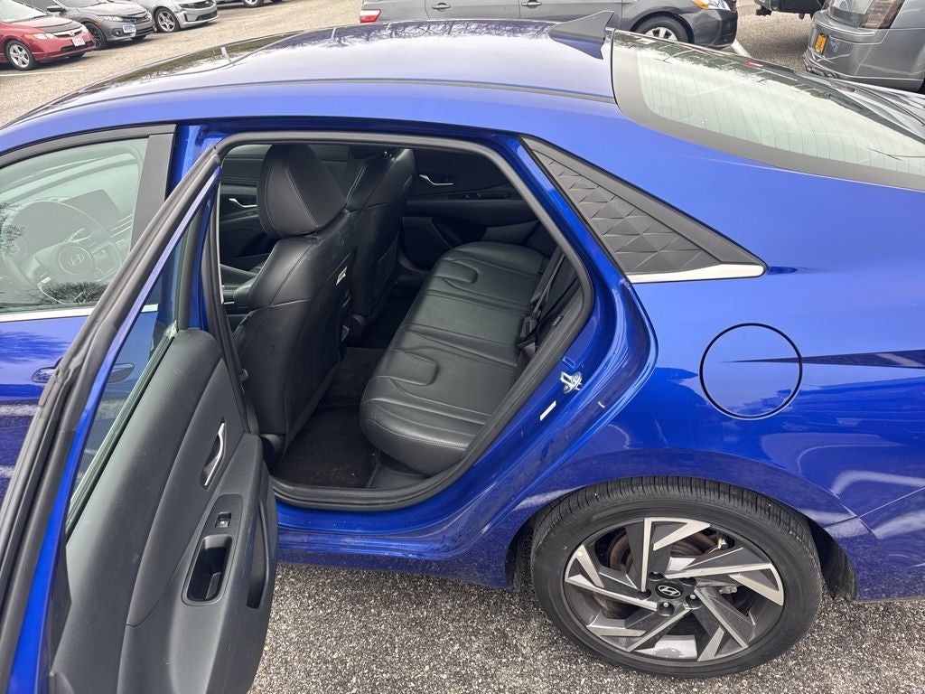 2025 Hyundai Elantra Hybrid Limited