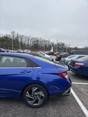 2025 Hyundai Elantra Hybrid Limited