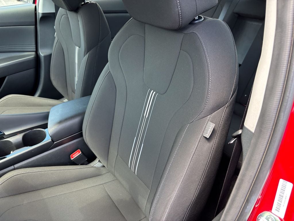 2025 Hyundai Elantra SEL - Photo 18
