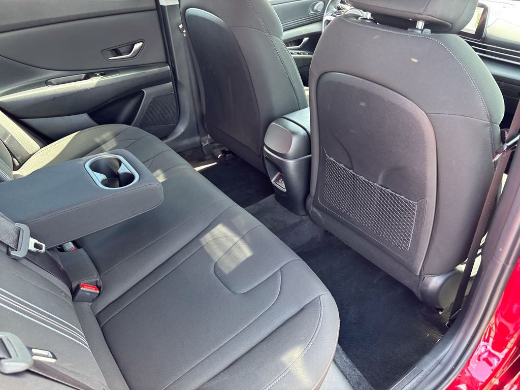 2025 Hyundai Elantra SEL - Photo 38