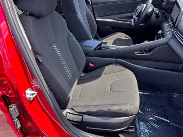 2025 Hyundai Elantra SEL - Photo 75