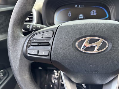 2025 Hyundai Venue SE