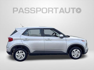 2025 Hyundai Venue SE