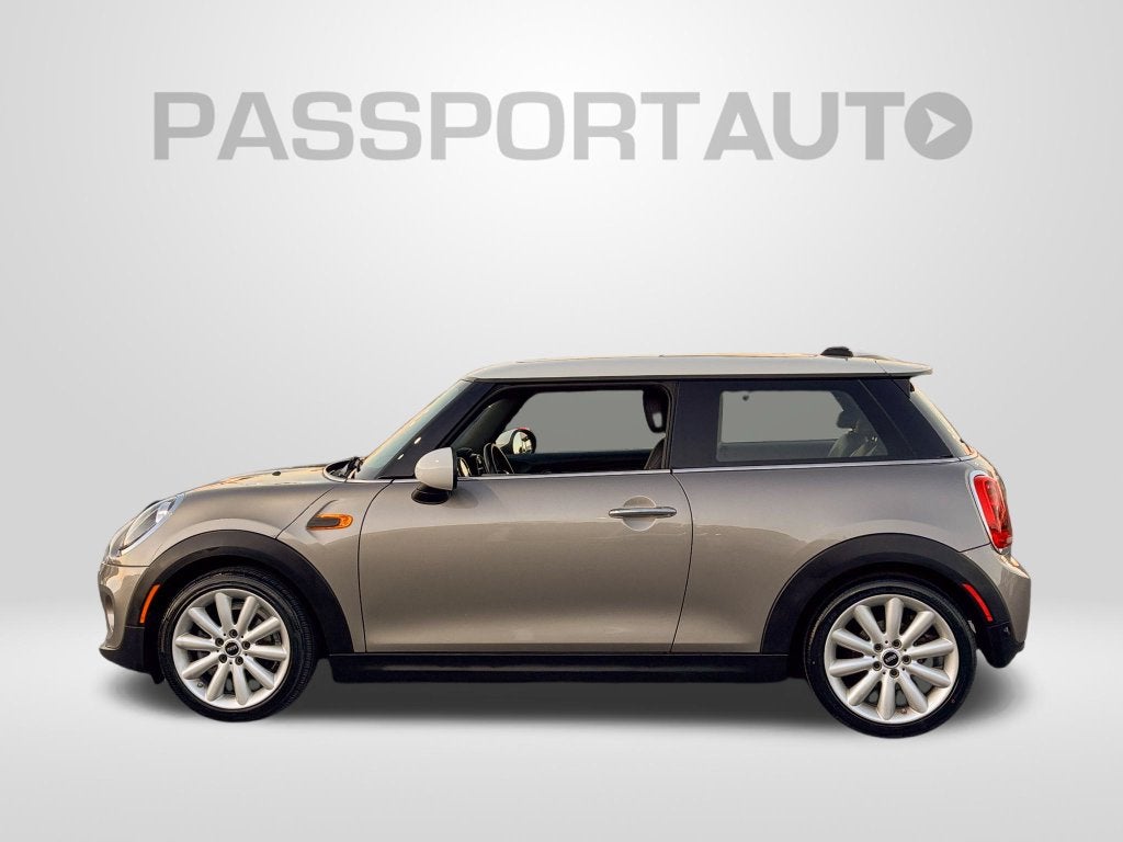 Used 2019 MINI Hardtop 2 Door Oxford Edition with VIN WMWXP5C54K2H31343 for sale in Camp Springs, MD